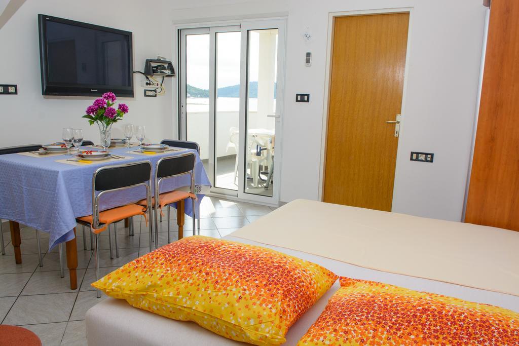 Apartments Jerkunica Rogoznica  Room photo